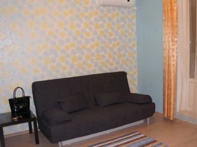 Лот: 6433027. Фото: 1. Сдаётся отличная гостиная-студия... Квартиры, студии