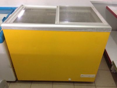Лот: 10433870. Фото: 1. Морозильный ларь -стеклянная крышка... Холодильное