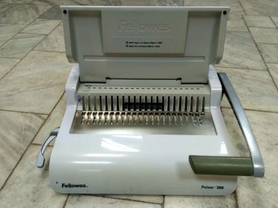 Лот: 11715766. Фото: 1. Брошюровщик Fellowes pulsar 300. Другое (канцелярские и офисные товары)