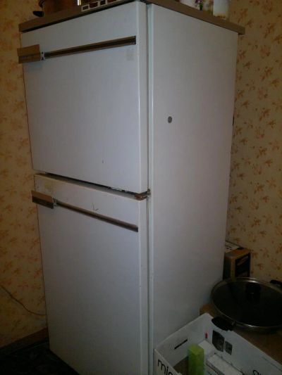Лот: 3084608. Фото: 1. Холодильник Бирюса б/у(обмен). Холодильники, морозильные камеры