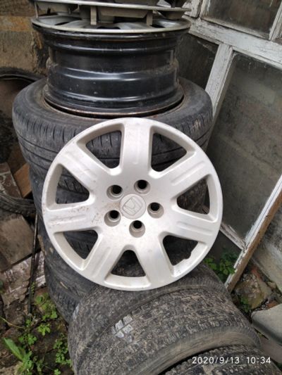 Лот: 16504685. Фото: 1. Колпаки Honda оригинал на 16. Колпаки