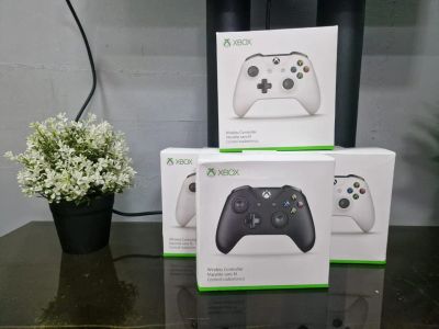 Лот: 25797161. Фото: 1. Геймпад беспроводной для Xbox... Игровые приставки, консоли