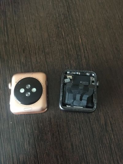 Лот: 18810795. Фото: 1. Apple Watch 3 42mm 2 шт. Смарт-часы, фитнес-браслеты, аксессуары