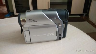 Лот: 10910397. Фото: 1. Видеокамера JVC GR-D23e. Видеокамеры