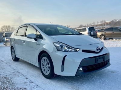 Лот: 17084899. Фото: 1. Toyota Prius a, 2015 год. Автомобили