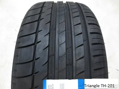 Лот: 13514831. Фото: 1. Летняя резина 265/30 R-19 " Triangle... Шины