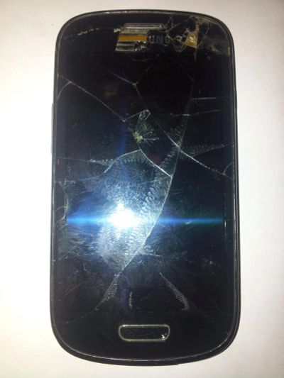 Лот: 9790977. Фото: 1. samsung galaxy s3 mini i8190. Кнопочные мобильные телефоны