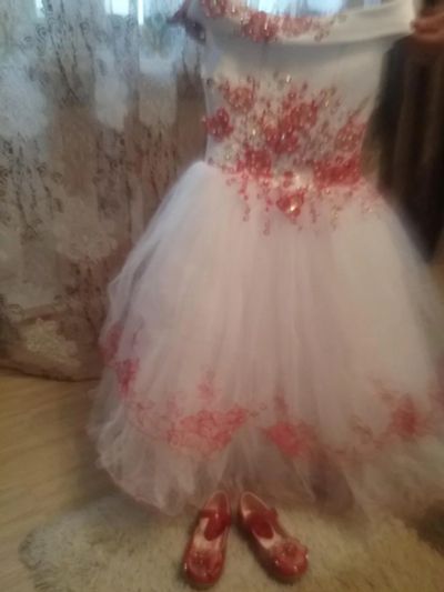 Лот: 8961533. Фото: 1. Бальное платье. Платья, сарафаны