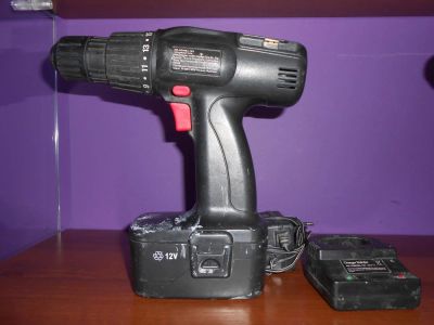 Лот: 9740957. Фото: 1. Продам дрель-шуруповерт ZW-CD006A-12V... Электроинструмент