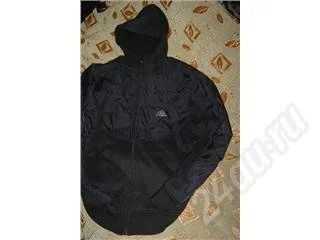 Лот: 288240. Фото: 1. Курточка Adidas Весна-Осень.Дешево... Верхняя одежда