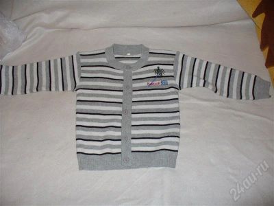 Лот: 640747. Фото: 1. детская кофта. Другое (дети растут)