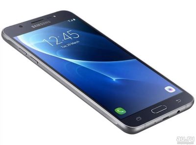Лот: 10269784. Фото: 1. Samsung galaxy j7. Смартфоны