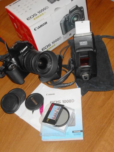 Лот: 4562134. Фото: 1. Canon 1000D kit. Цифровые зеркальные