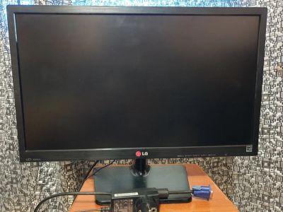 Лот: 15672782. Фото: 1. Монитор LG 22EN33S-BA. ЖК-мониторы