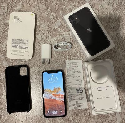Лот: 18266687. Фото: 1. Apple iPhone 11 64 гб чёрный. Смартфоны