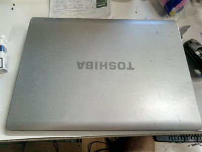 Лот: 10016783. Фото: 1. Неисправный ноутбук Toshiba L300. Ноутбуки