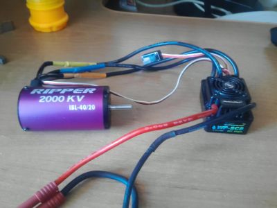 Лот: 5739407. Фото: 1. Ezrun 1:10-1:8 Ripper 2000 kv. Автомоделизм
