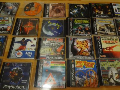 Лот: 3440972. Фото: 1. Sony Playstation 1 + 2 джойстика... Игровые приставки, консоли
