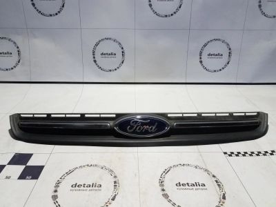 Лот: 11258801. Фото: 1. Решетка бампера верхняя Ford Kuga... Кузов