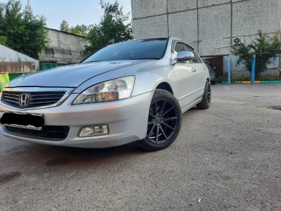 Лот: 18742888. Фото: 1. Vossen VFS1 R17 + Triangle TH201. Диски