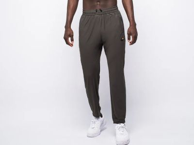 Лот: 20011357. Фото: 1. Брюки спортивные Nike. Брюки, джинсы, шорты