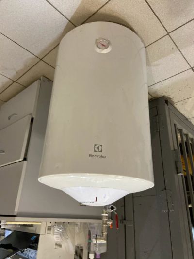 Лот: 17980160. Фото: 1. Водонагреватель 80л Electrolux... Водонагреватели, бойлеры