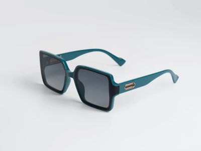Лот: 25273426. Фото: 1. Очки Prada. Очки солнцезащитные