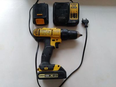 Лот: 15899569. Фото: 1. Шуруповерт DeWALT DCD 771 б/у. Электроинструмент