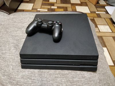 Лот: 14812310. Фото: 1. Ps4 pro 5.05 1tb взломана доступно... Игровые приставки, консоли