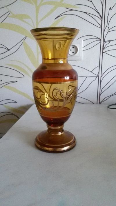 Лот: 10454919. Фото: 1. Ваза золостистая. Вазы