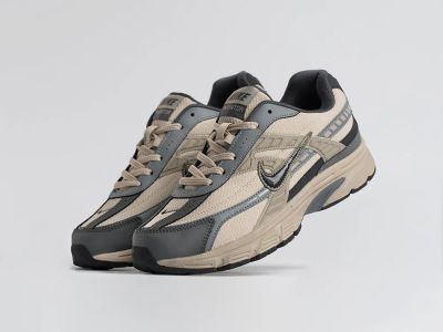 Лот: 25712591. Фото: 1. Кроссовки Nike Initiator. Кеды, кроссовки, слипоны