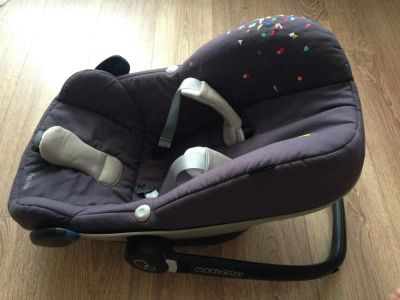 Лот: 8677718. Фото: 1. Автолюлька Maxi Cosi Pebble конфетти... Детские автокресла