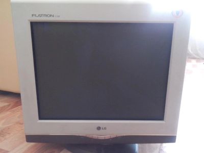 Лот: 3131725. Фото: 1. Монитор LG FLATRON F720B. ЭЛТ-мониторы