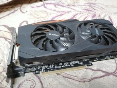 Лот: 15573249. Фото: 1. Видеокарта Gigabyte Radeon RX... Видеокарты