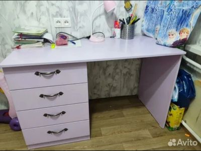 Лот: 21170850. Фото: 1. Стол школьницы. Компьютерные и письменные столы