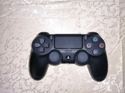 Лот: 16839071. Фото: 1. Геймпад DualShock 4 Playstation... Аксессуары для игровых приставок, консолей, геймпады