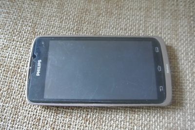 Лот: 13124885. Фото: 1. Philips Xenium W832. Смартфоны
