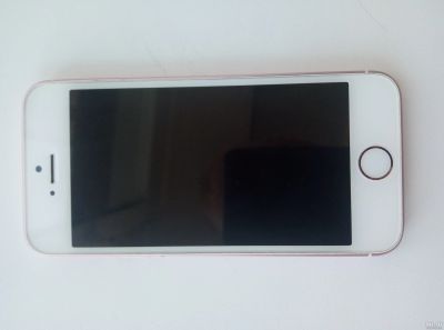 Лот: 17905125. Фото: 1. Смартфон Apple iPhone SE. Смартфоны
