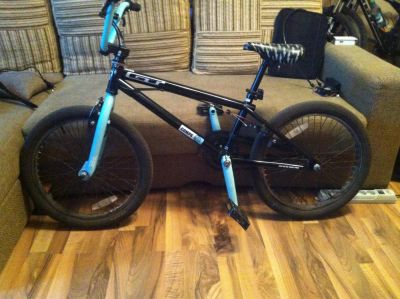 Лот: 4096679. Фото: 1. BMX GT срочно РеАлЬнОмУ пОкУпАтЕлЮ... Велосипеды