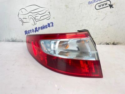 Лот: 25169776. Фото: 1. фонарь Renault Fluence L30R. Двигатель и элементы двигателя