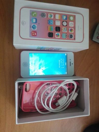 Лот: 3944972. Фото: 1. Apple iPhone 5с. Смартфоны