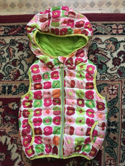 Лот: 13531223. Фото: 1. Жилетка sweet berry. Верхняя одежда