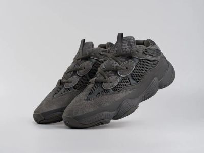 Лот: 25244423. Фото: 1. Кроссовки Adidas Yeezy 500. Кеды, кроссовки, слипоны