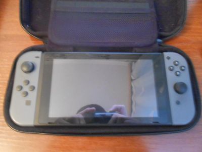 Лот: 11515183. Фото: 1. Nintendo Switch + Zelda: Breath... Игровые приставки, консоли