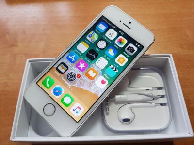 Лот: 10970383. Фото: 1. Apple iPhone 5S 64GB. Смартфоны