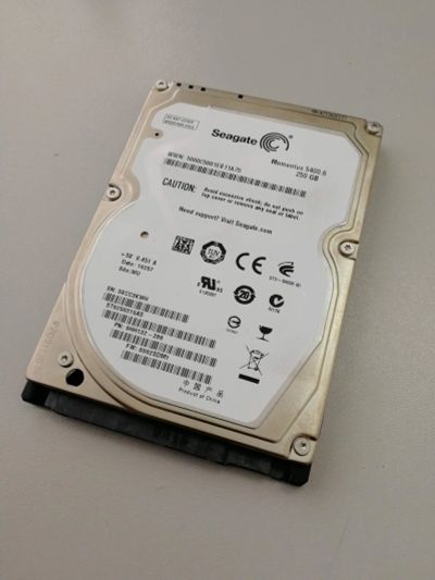 Лот: 17382191. Фото: 1. Seagate Momentus 5400.6 250Gb... Жёсткие диски (HDD)