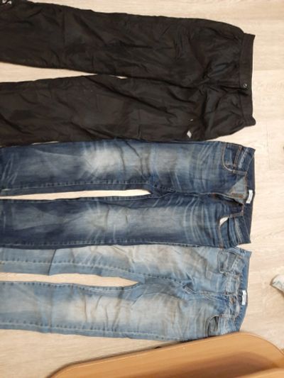 Лот: 15516750. Фото: 1. 3 пары брюк джинцы и штаны на... Брюки, шорты, джинсы