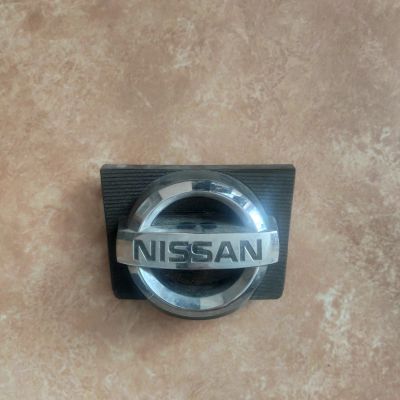 Лот: 18948208. Фото: 1. Шильдик Nissan Wingroad Y11 комплектация... Кузов
