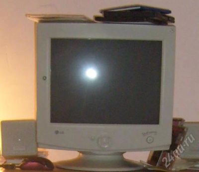 Лот: 207587. Фото: 1. Монитор LG 15" CRT. ЭЛТ-мониторы