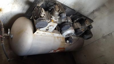 Лот: 7623530. Фото: 1. Компрессор поршневой aircast 500л... Пневмоинструмент